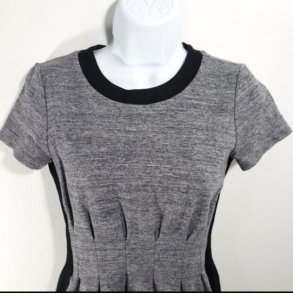 Madewell Grey Knit Pleated Fit & Flare Dress Black Trim Size 4 Short Sleeve - Picture 7 of 11